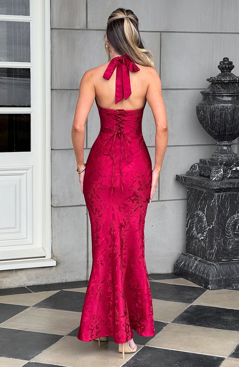 Anneliese - Halterneck-Knotengefaltenes Maxikleid